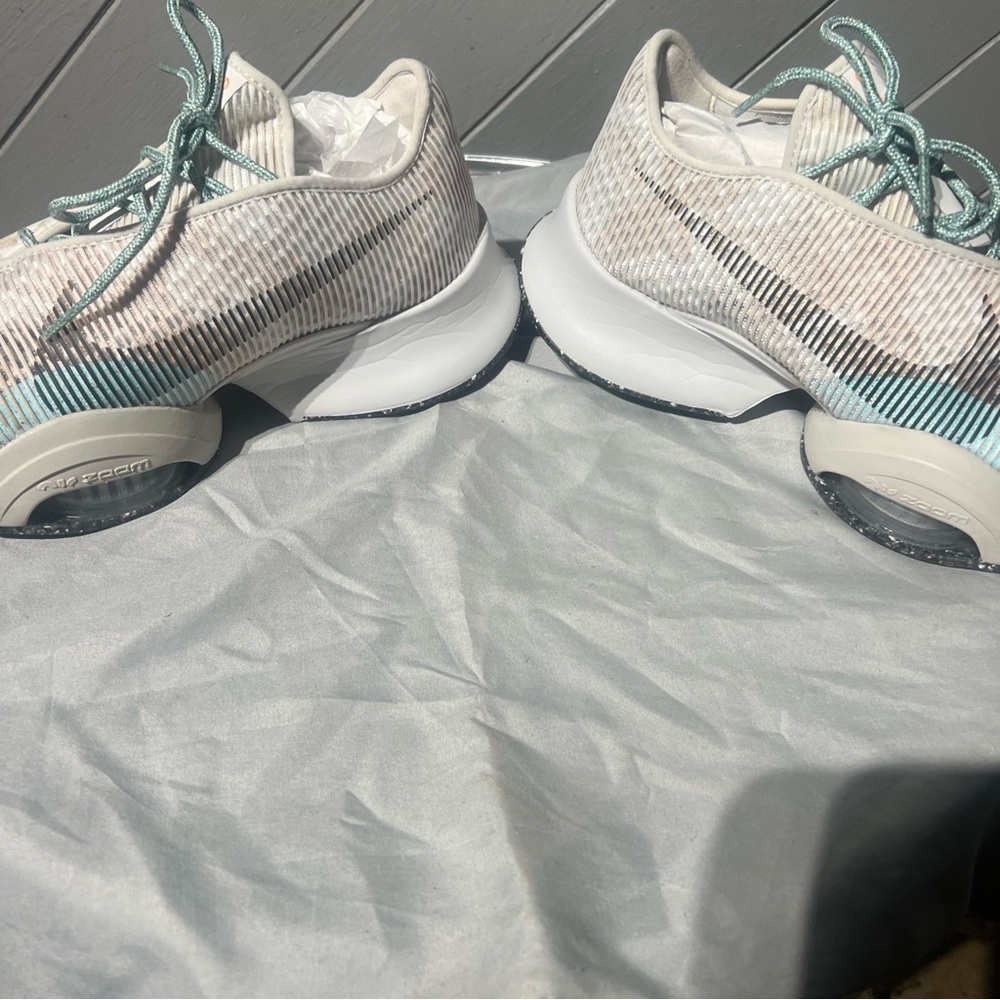 Like new womens Nike 10.5
